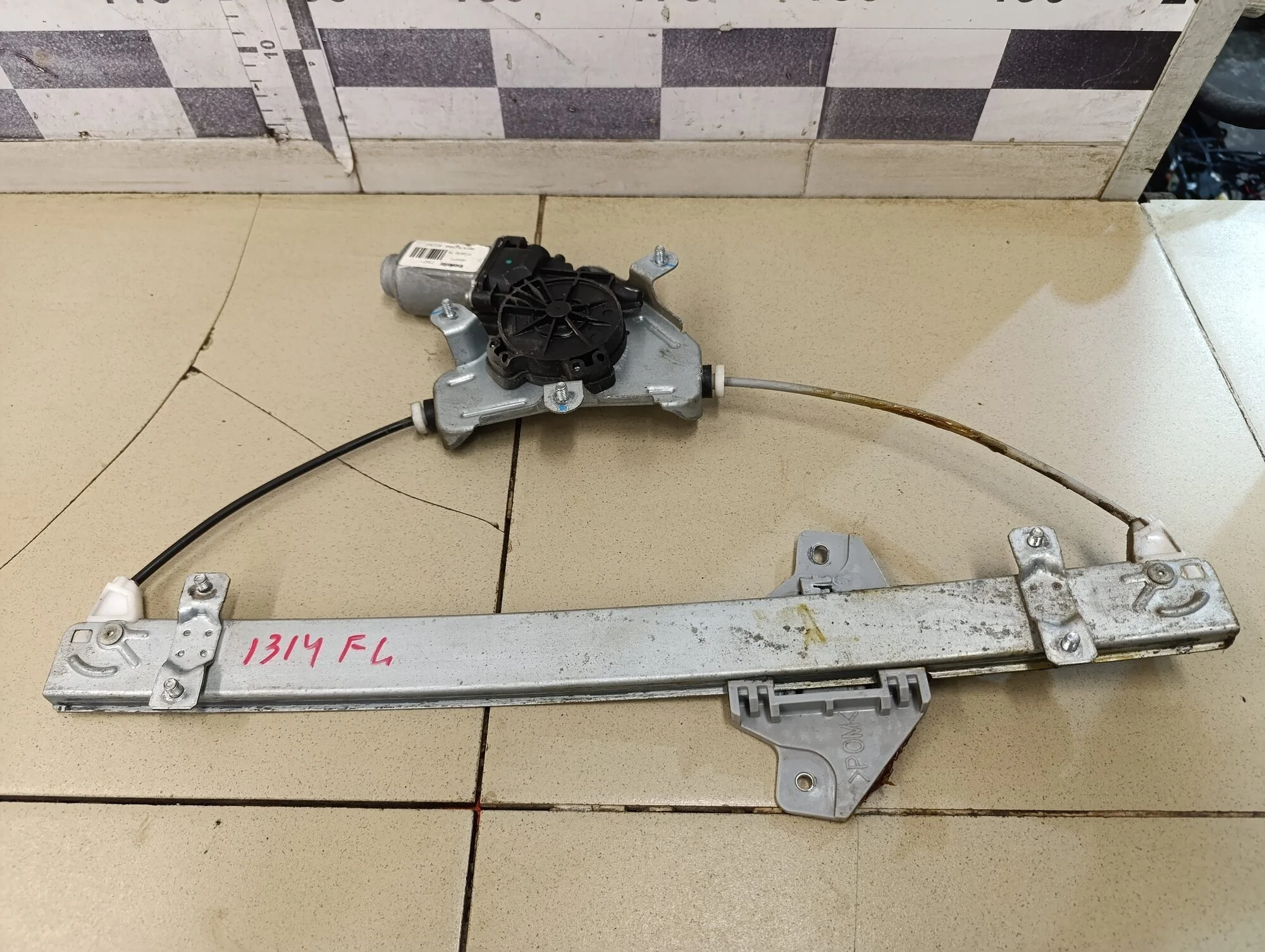 Стеклоподъемник электр. передний левый Solaris 2010-2017