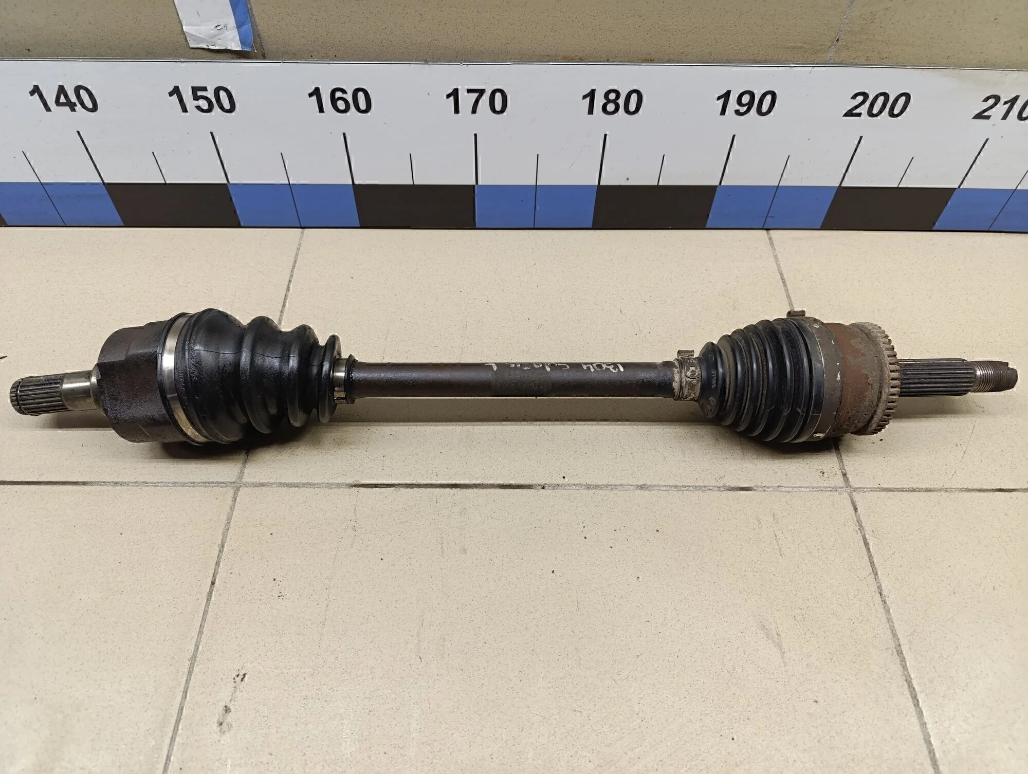 Полуось передняя левая Solaris 2010-2017