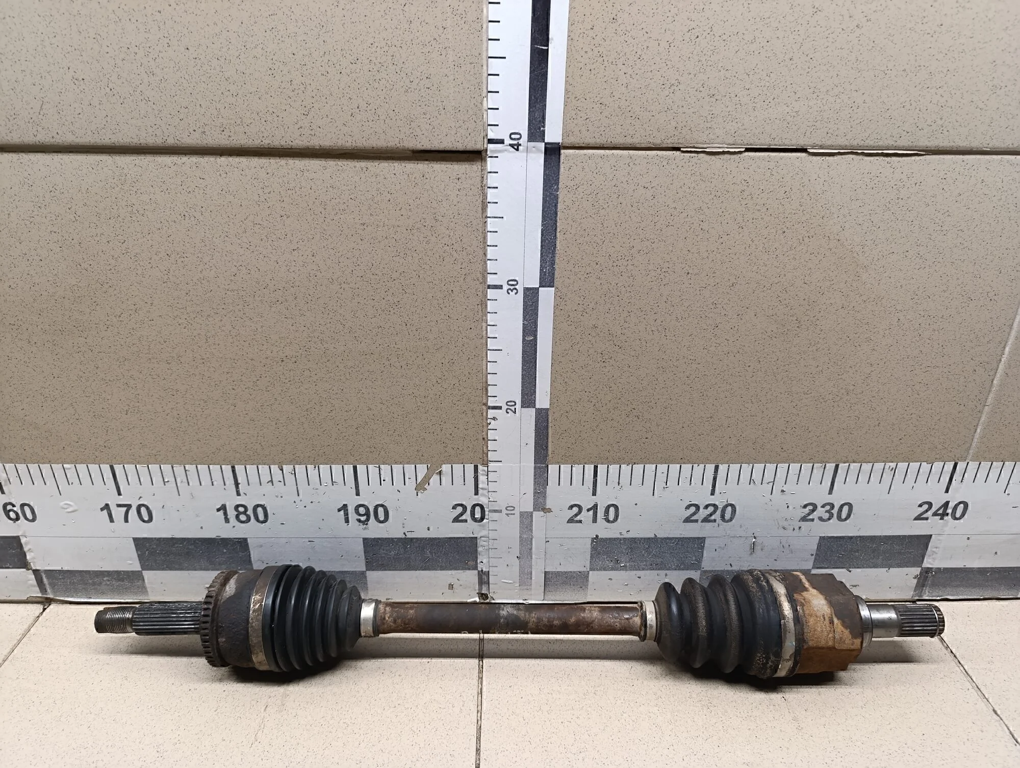 Полуось передняя левая Solaris 2010-2017