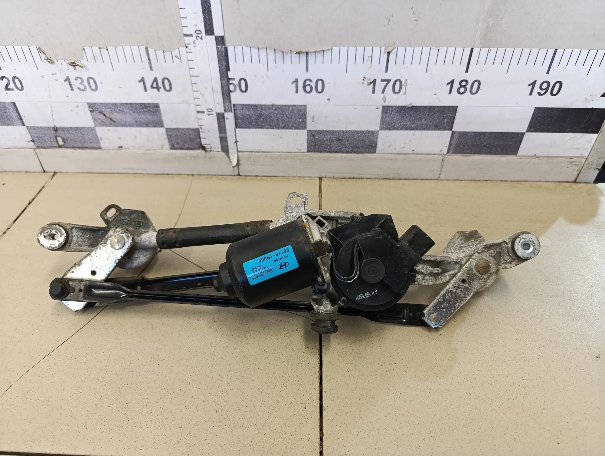 Трапеция стеклоочистителей Solaris 2010-2017