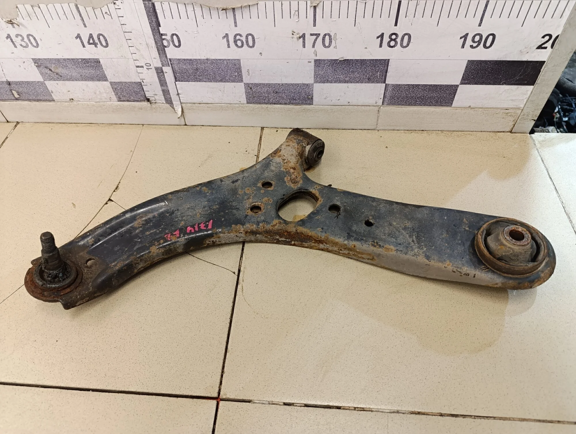 Рычаг передний левый Solaris 2010-2017