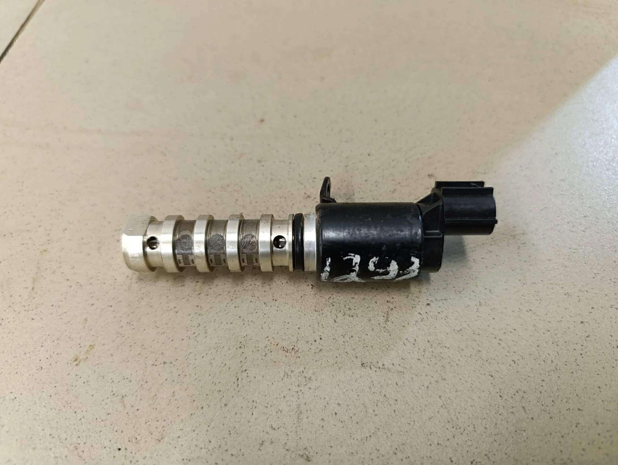 Клапан электромагн. изменения фаз ГРМ Solaris 2010-2017