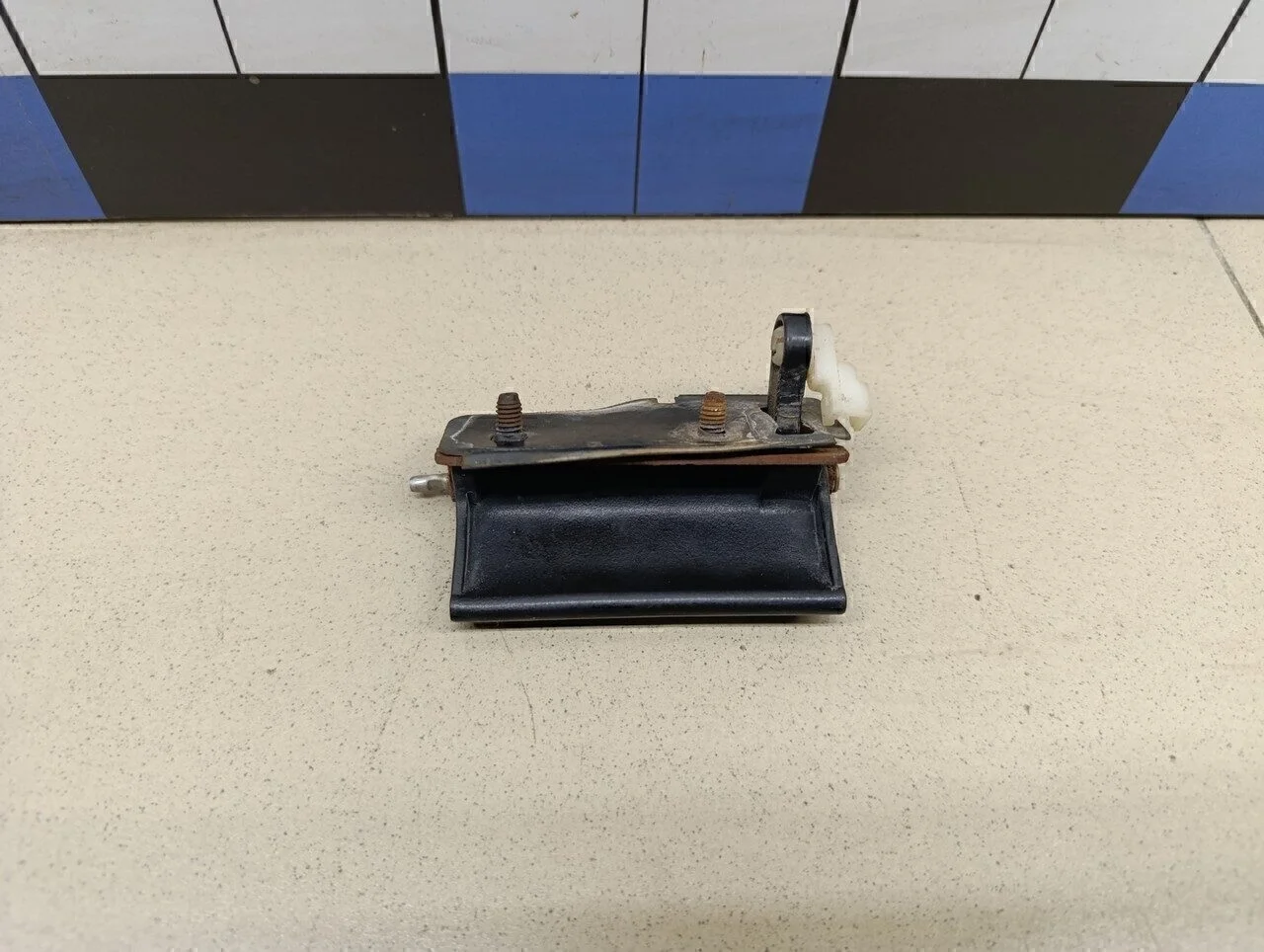 Ручка двери багажника наружная Accent II (+ТАГАЗ) 2000-2012