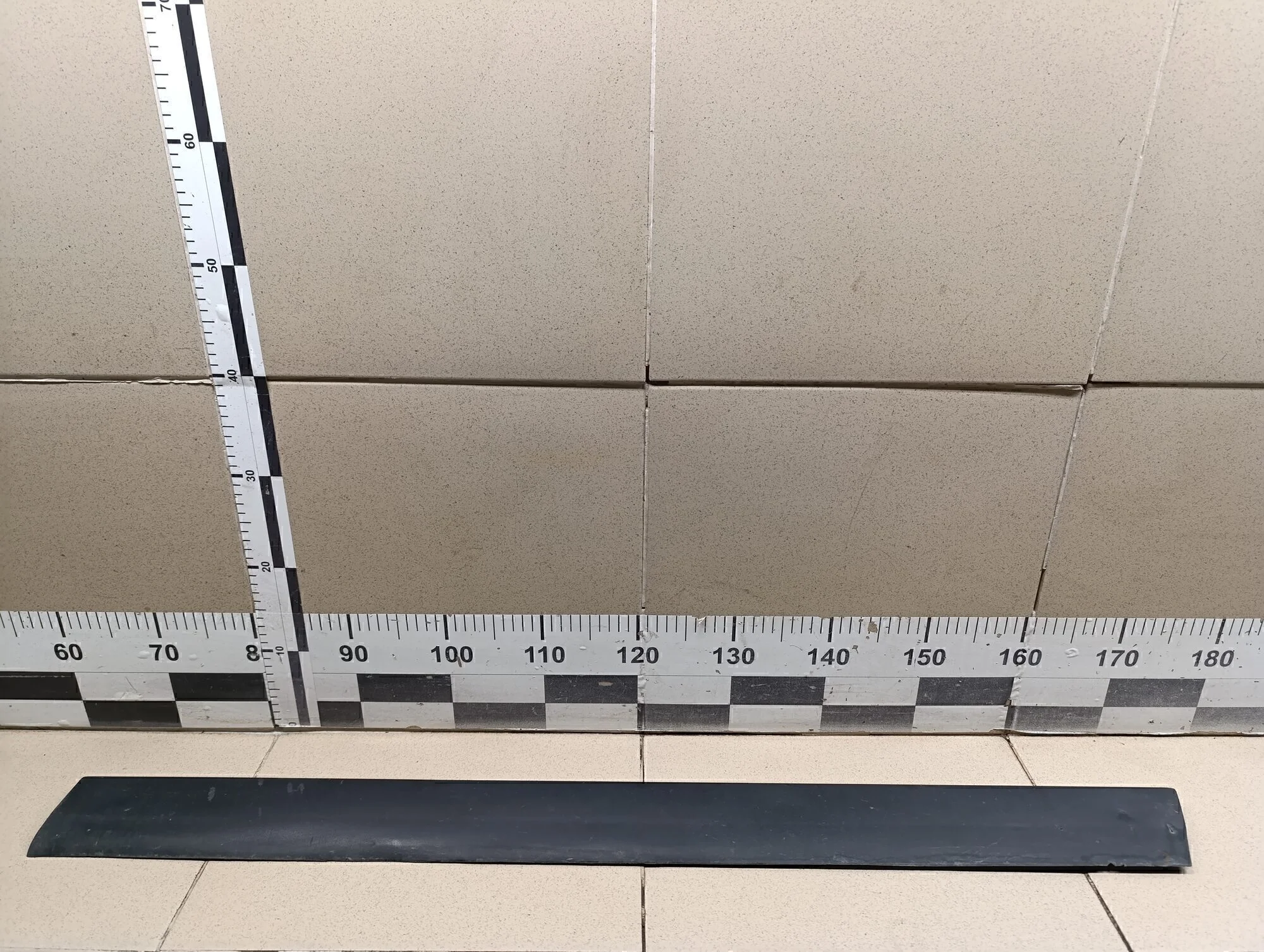 Молдинг передней правой двери Passat [B5] 1996-2000