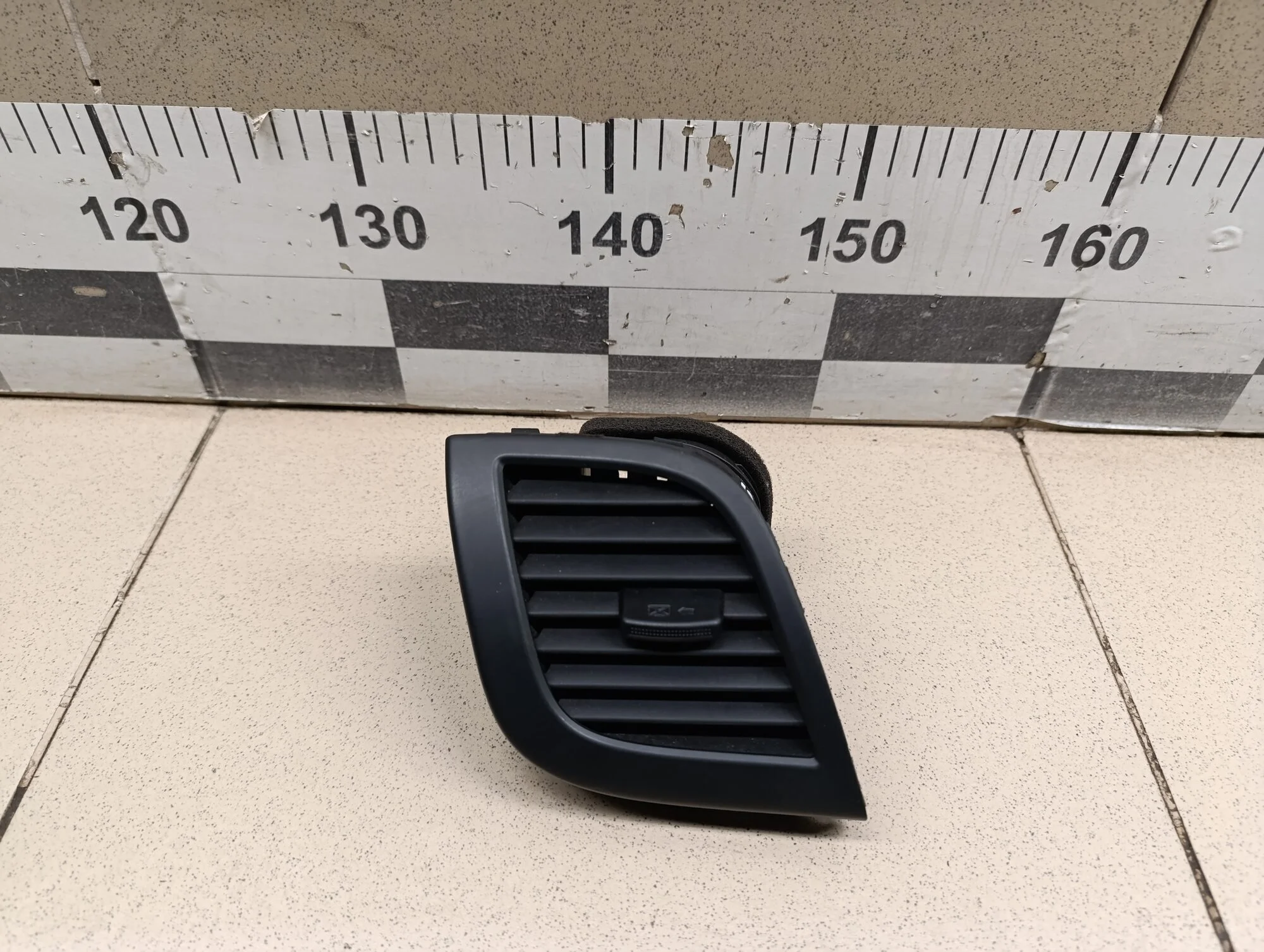 Дефлектор воздушный Solaris 2010-2017