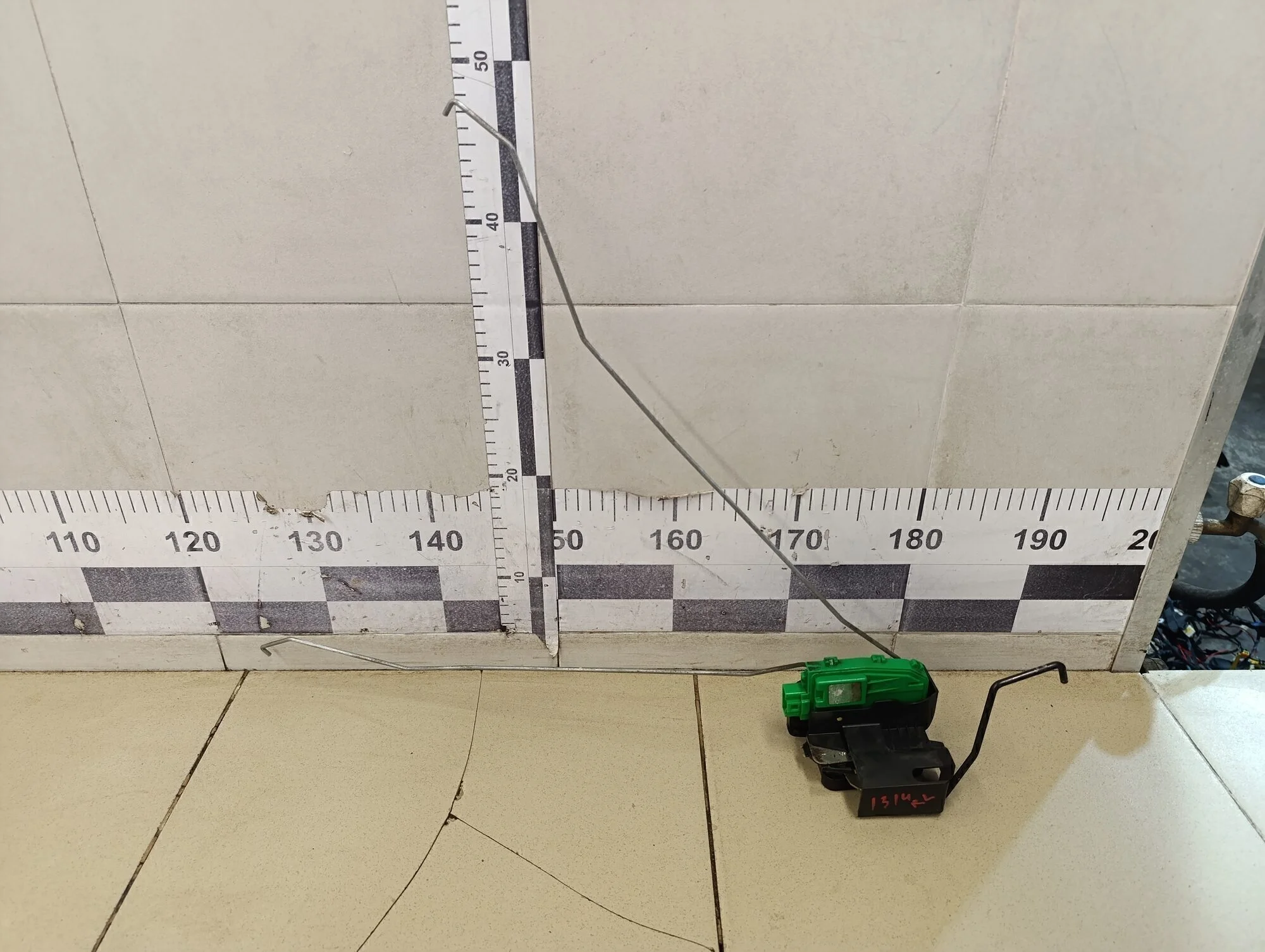 Замок двери задней левой Solaris 2010-2017