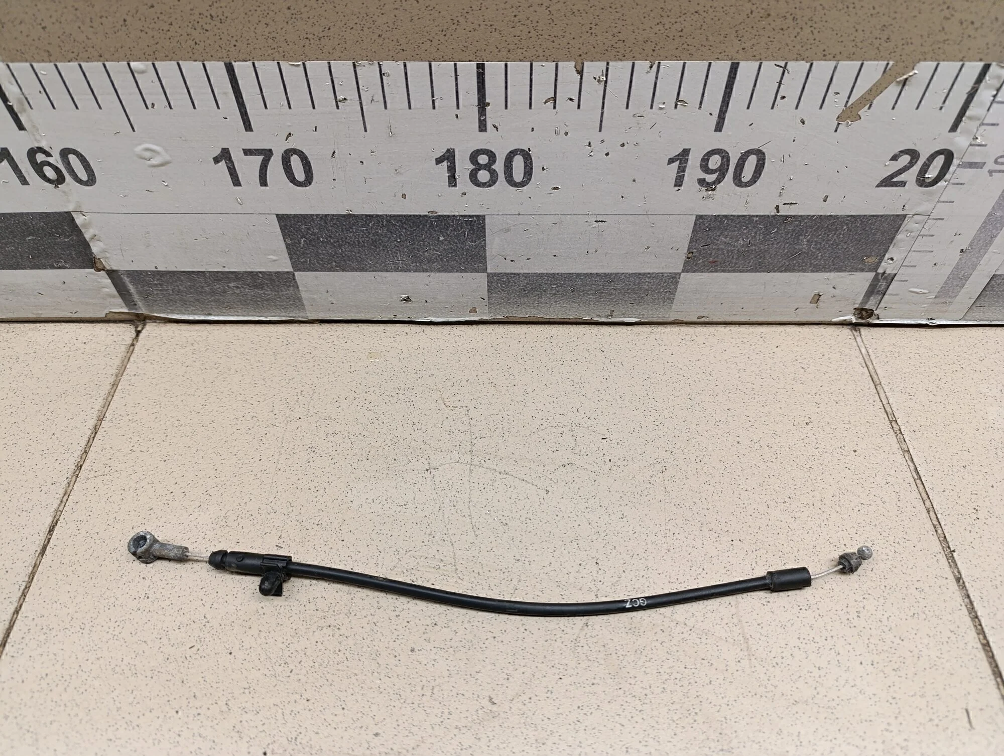 Трос открывания капота Solaris 2010-2017