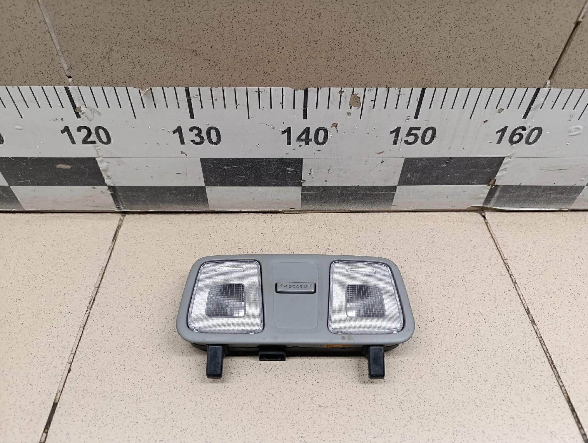 Плафон салонный Solaris 2010-2017