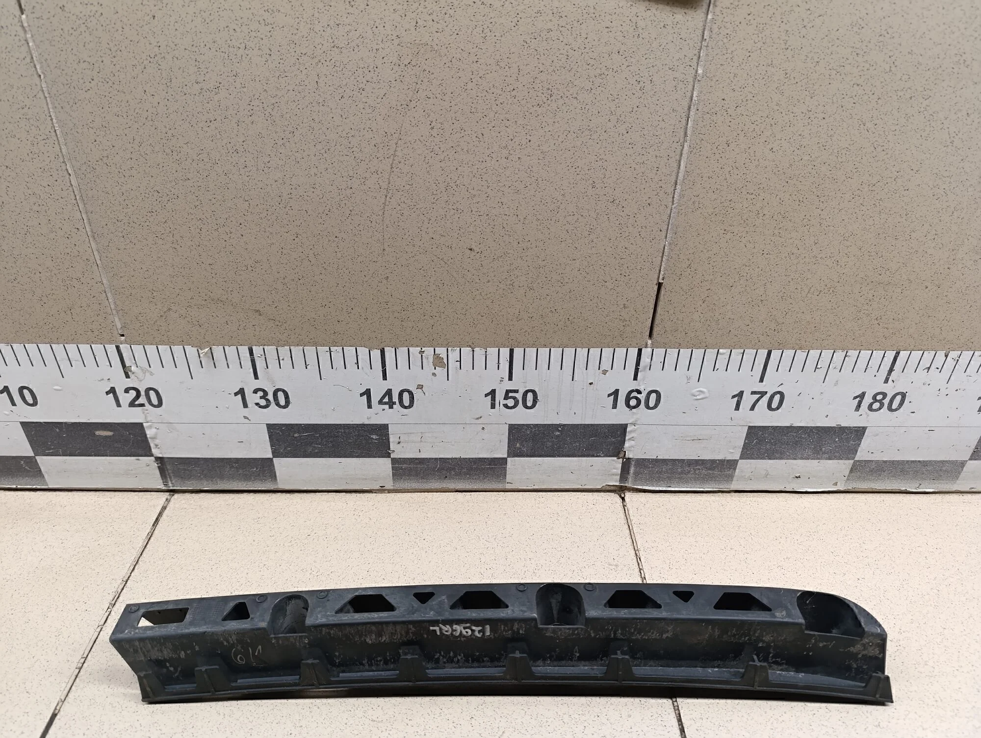 Направляющая заднего бампера левая Fabia 2007-2015