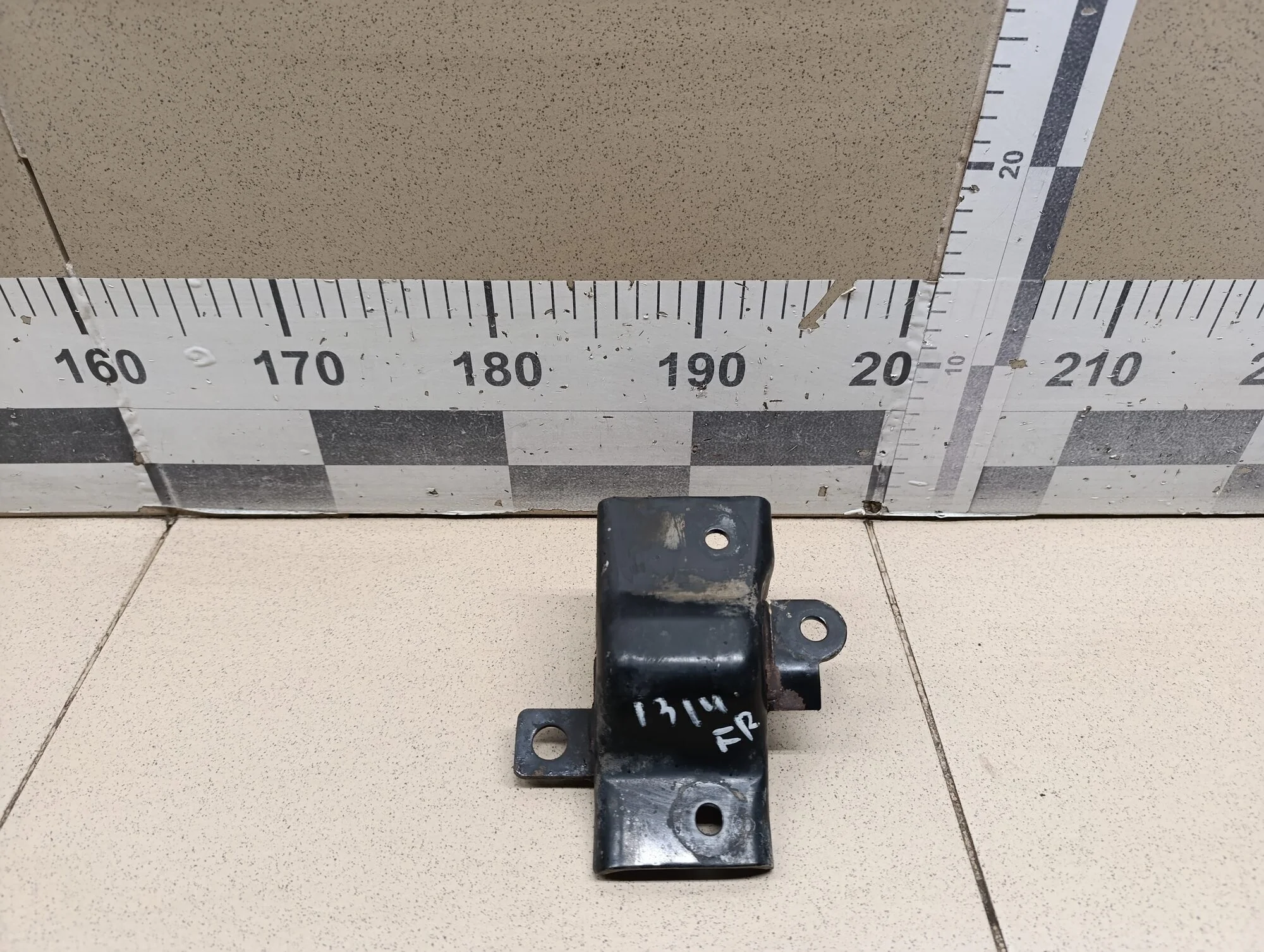 Кронштейн КПП Solaris 2010-2017