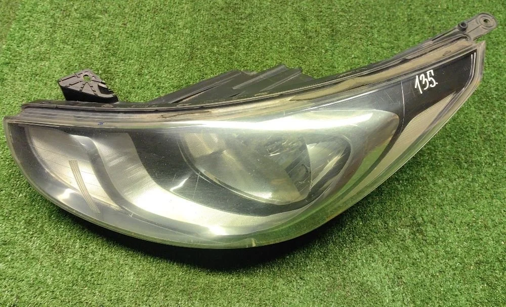 Фара левая Hyundai Solaris 1