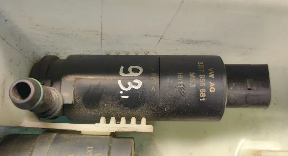 Насос омывателя фар Volkswagen Passat CC B6