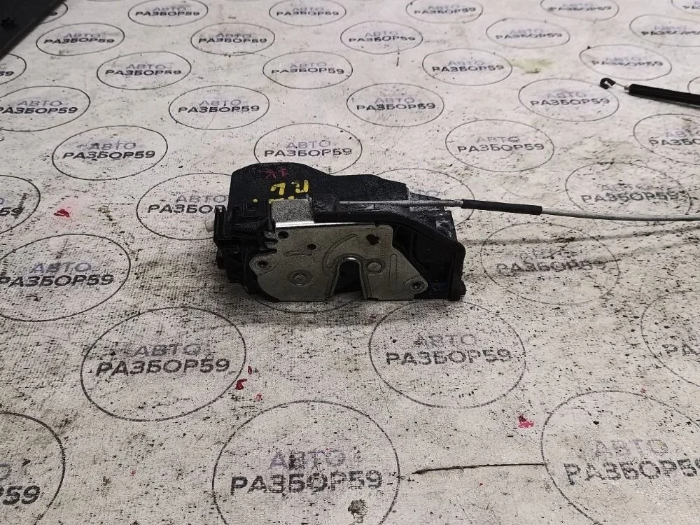 Замок BMW 3 серия E90/E91/E92/E93 (2005—2010)