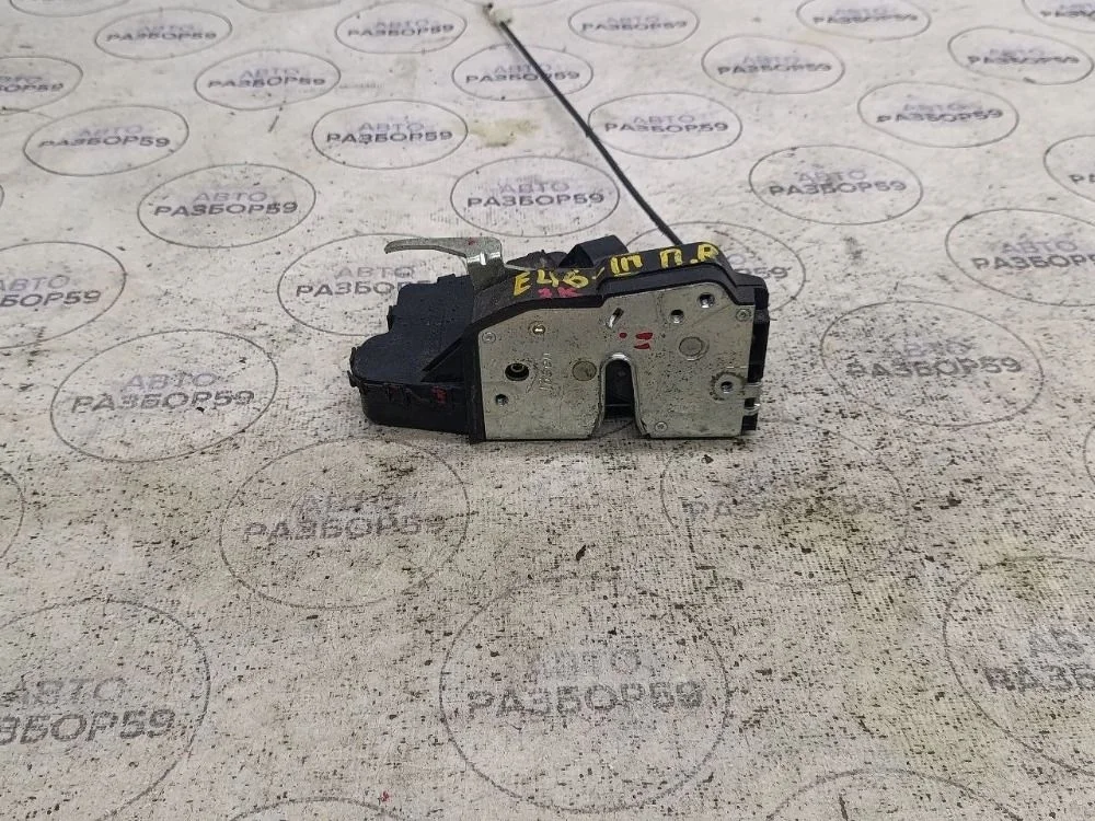 Замок двери передний правый BMW 3 серия E46 (1998—2003)