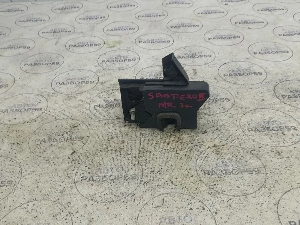 Замок передний правый Renault Sandero II (2013—2018)