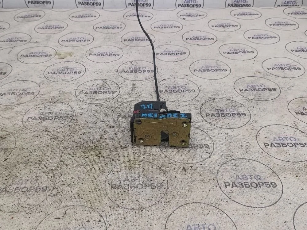 Замок передний правый Renault Megane I (1995—1999)