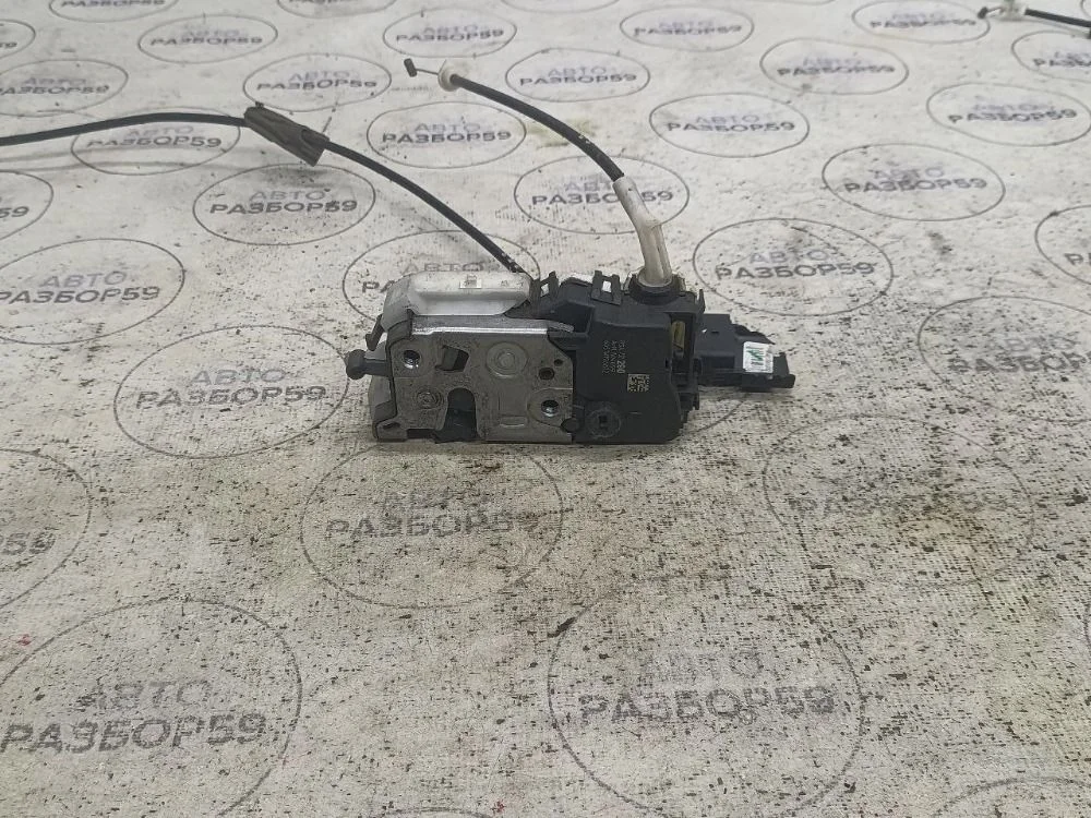 Замок двери передней правой Peugeot 3008 I (2009—2013)