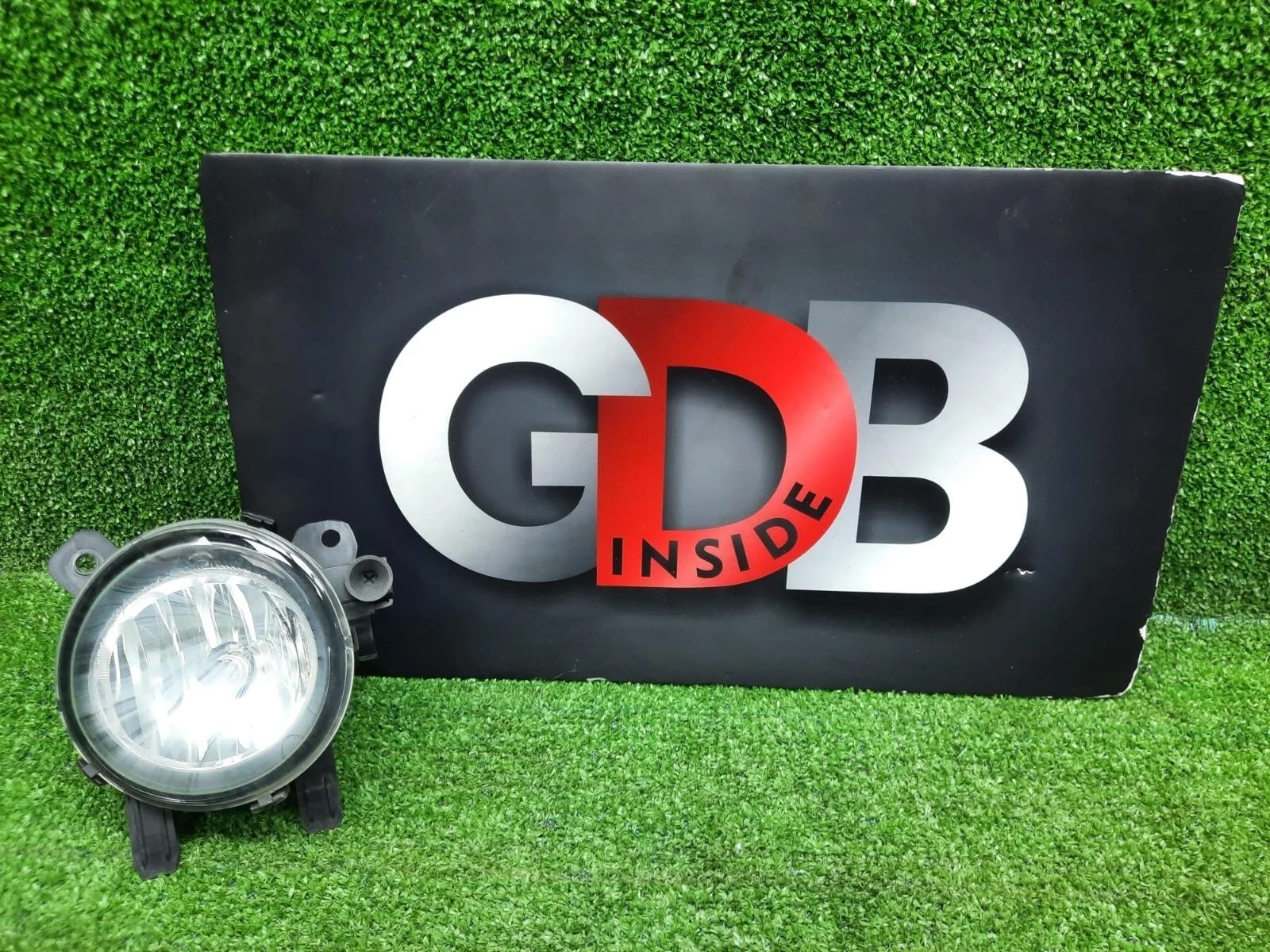 Фара противотуманная BMW 1 series 17.04.2013 63177248912 F20 N13B16A, передняя правая