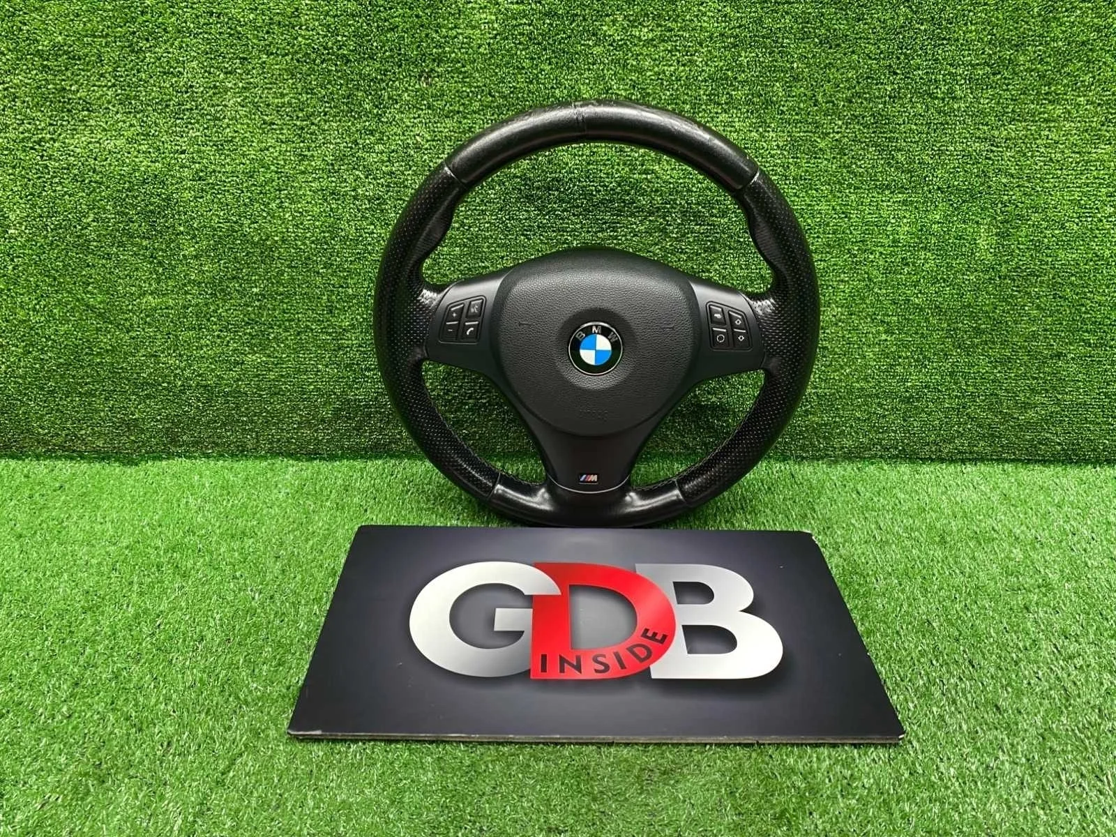 Руль M BMW X1 07.12.2011 32307839115 E84 N20B20A