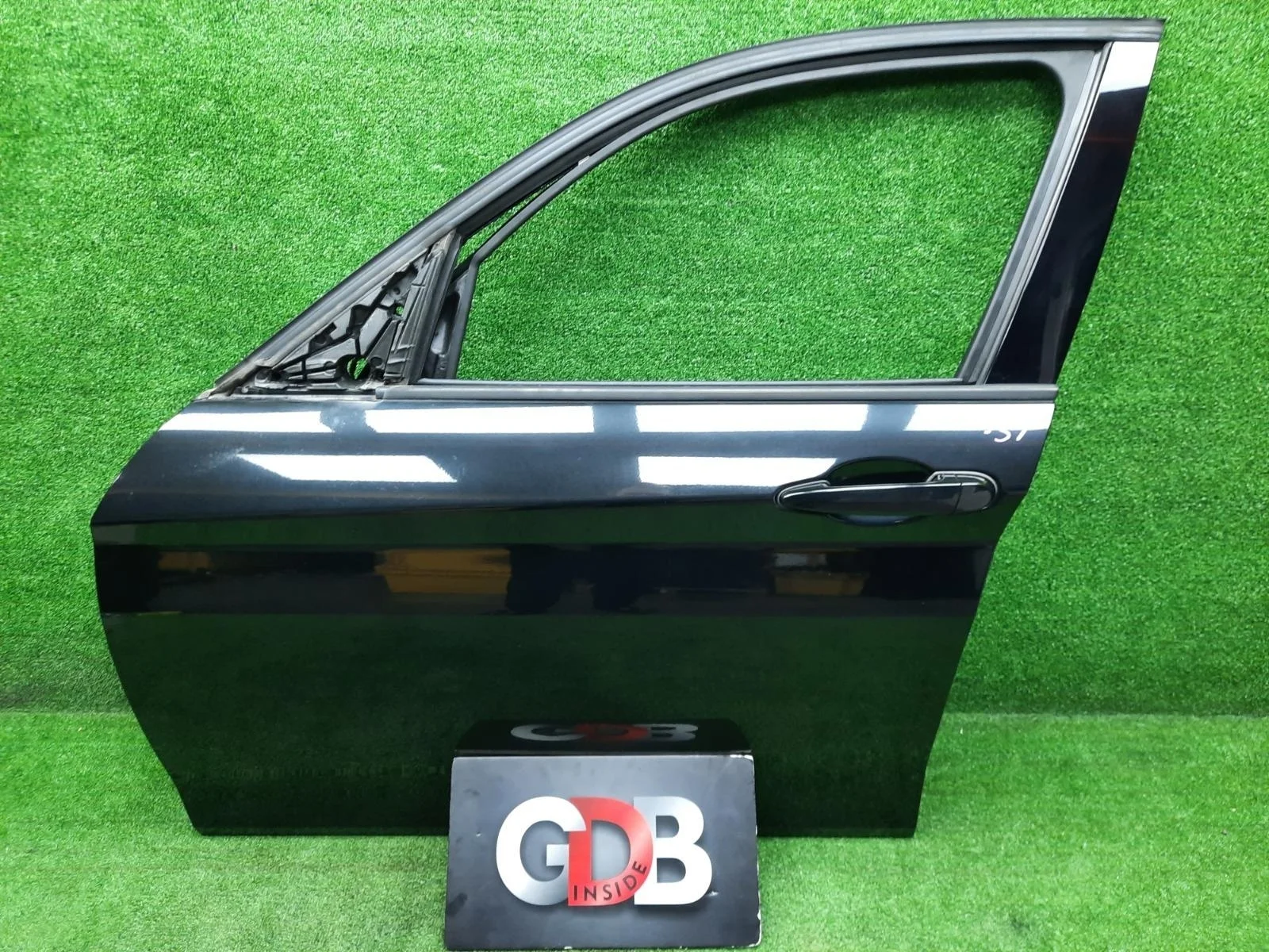 Дверь BMW 1 series 17.04.2013 41007284511 F20 N13B16A, передняя левая