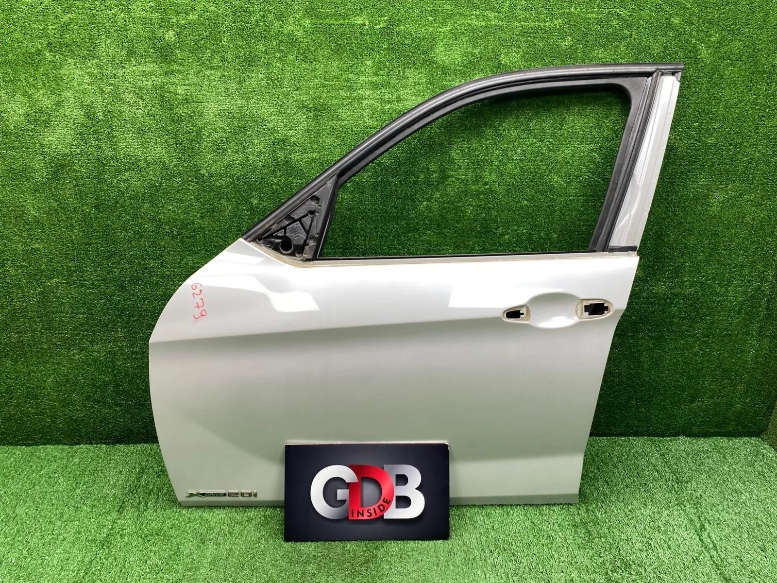 Дверь BMW X1 07.12.2011 41517339357 E84 N20B20A, передняя левая