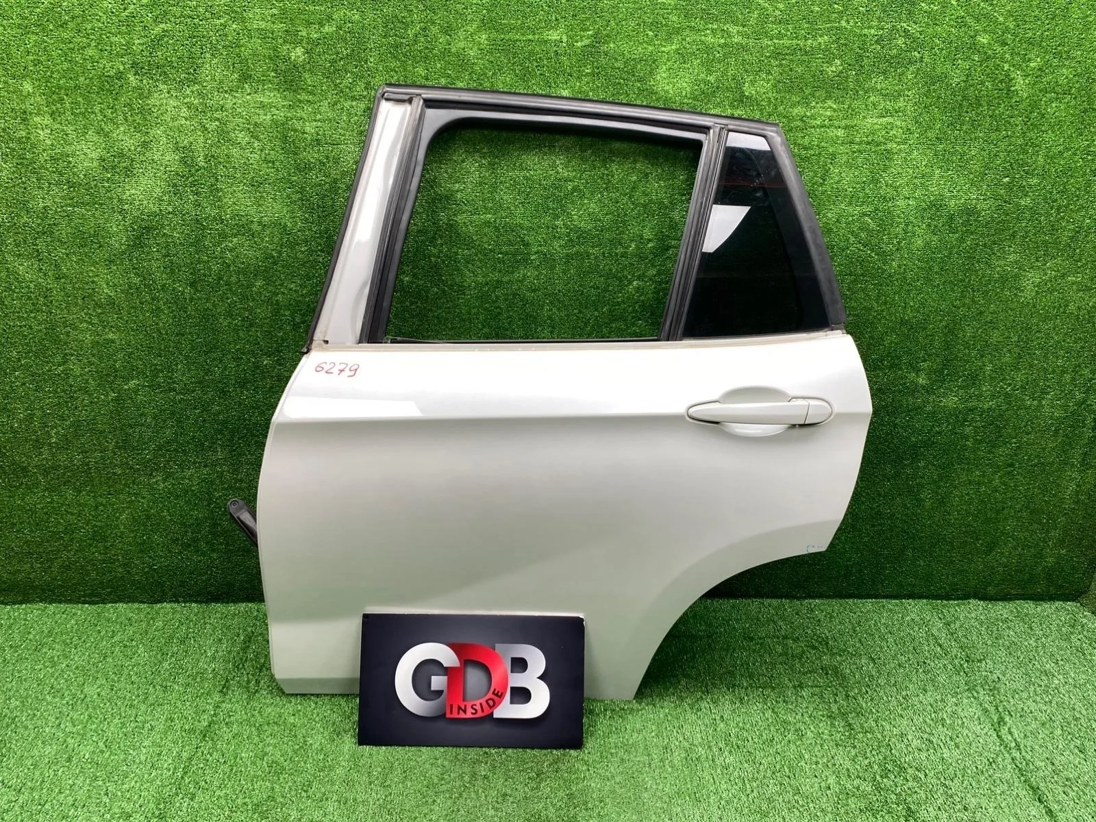 Дверь BMW X1 07.12.2011 41002993819 E84 N20B20A, задняя левая