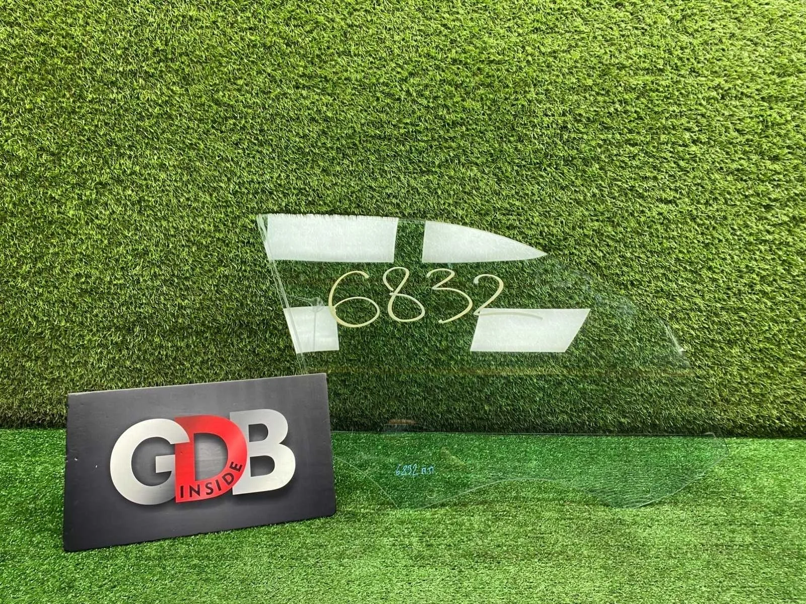 Стекло двери BMW X1 23.02.2012 51332990296 E84 N20B20A, переднее правое