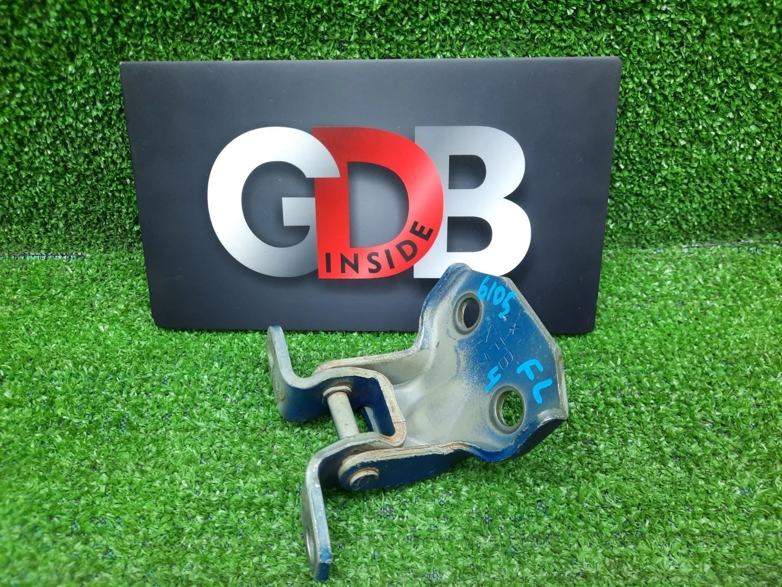 Петля двери Subaru Impreza WRX 29.10.2004 61220FA010 GDA EJ205, передняя