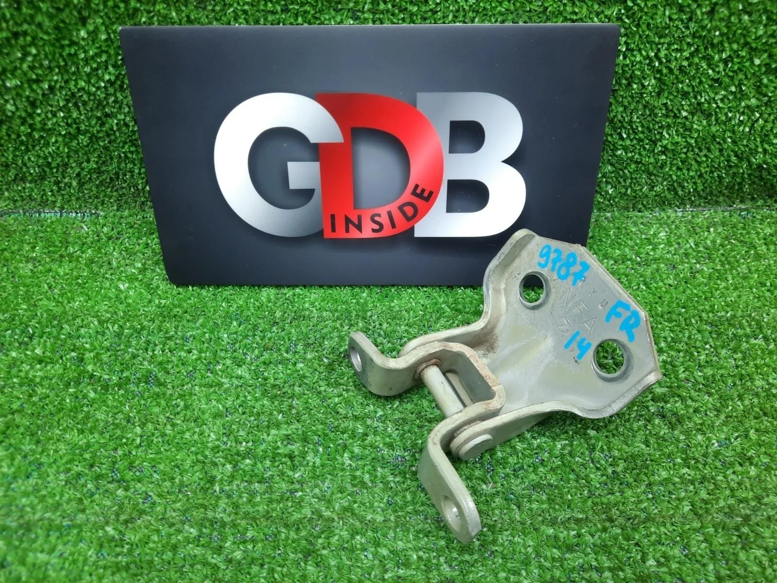 Петля двери Subaru Impreza WRX 06.12.2001 61220FA000 GDA EJ205, передняя