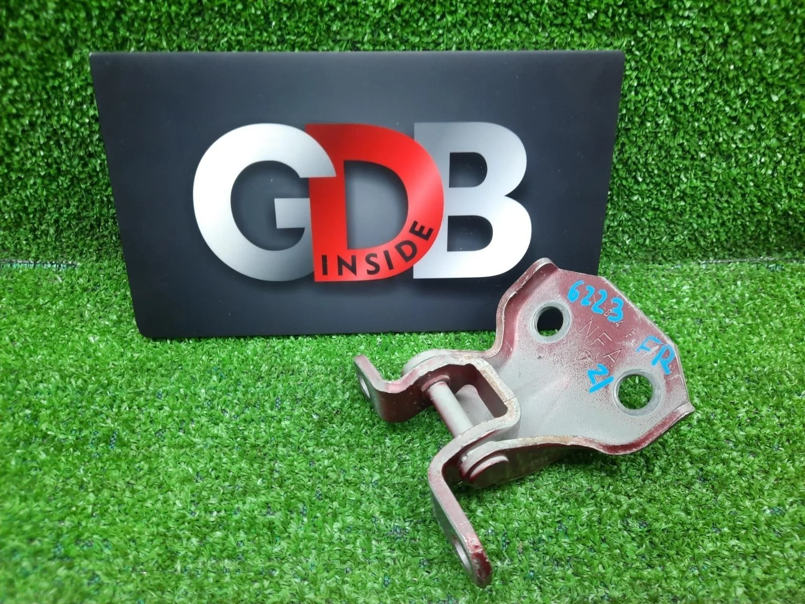 Петля двери Subaru Forester 12.04.2008 61220FA000 SH5 EJ205, передняя