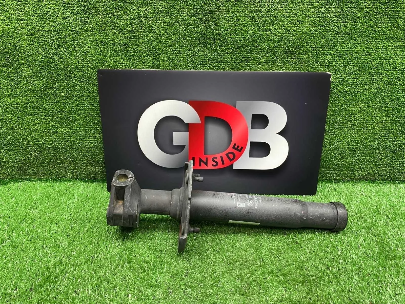 Кронштейн бампера BMW 5 series 05.11.1999 51128248032 E39 M52B28TU, задний правый