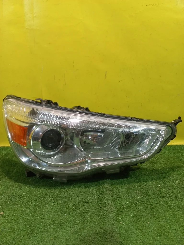 Фара правая  Mitsubishi ASX 2010 8301B588 34295