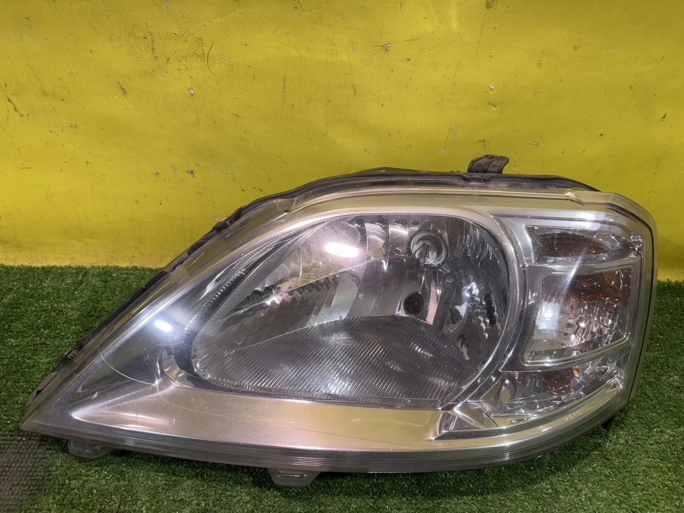 Фара левая  Renault Logan 2005  8200744753 41746