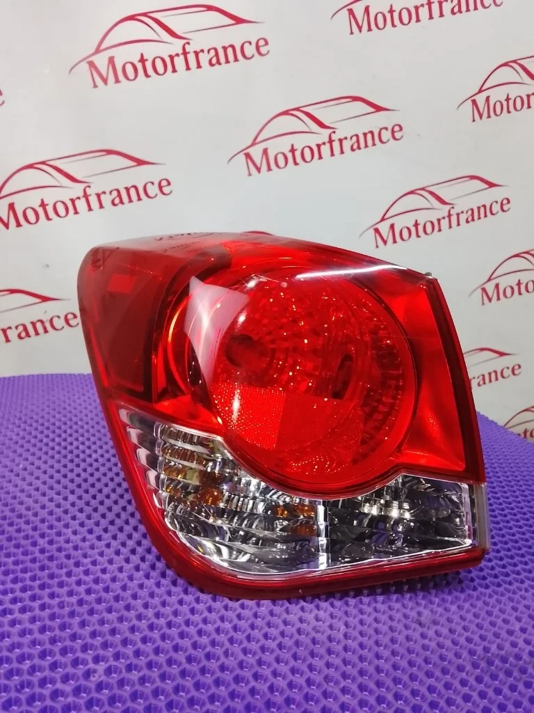 Фонарь задний Chevrolet Cruze 2011 95127056 J300, левый