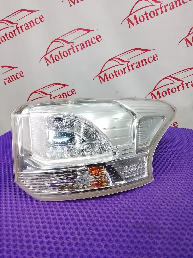 Фонарь задний Mitsubishi Outlander 2014 8330A790 3, правый