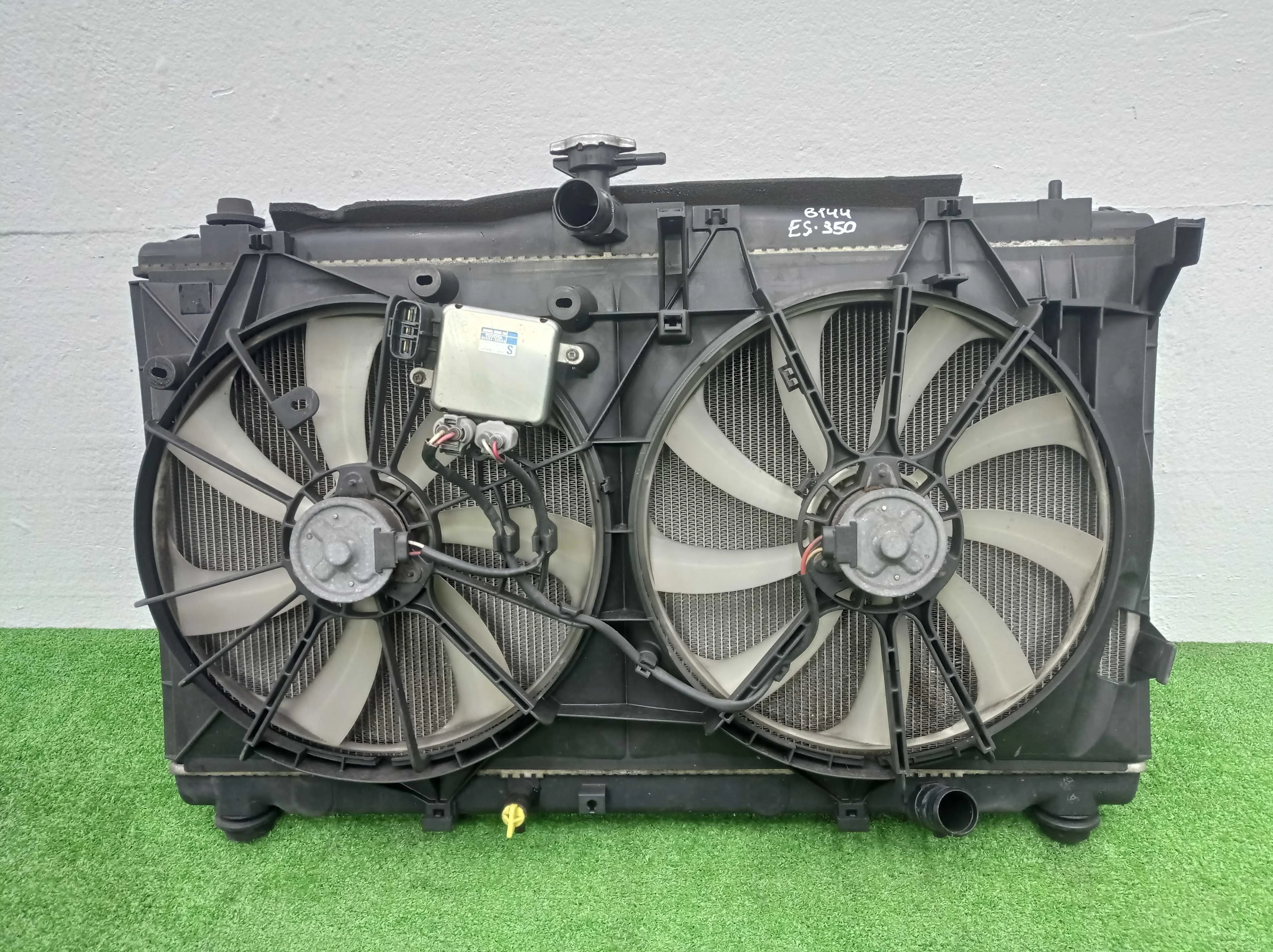 Кассета радиаторов Lexus ES VI (AVV6,ASV6) 2012 - 2018 бензин 3.5 Автомат