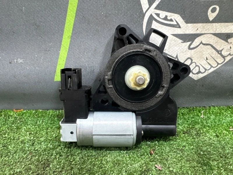 Мотор стеклоподъемника Mazda Mazda3 2007 GJ6A5958XF BK Z6, передний левый