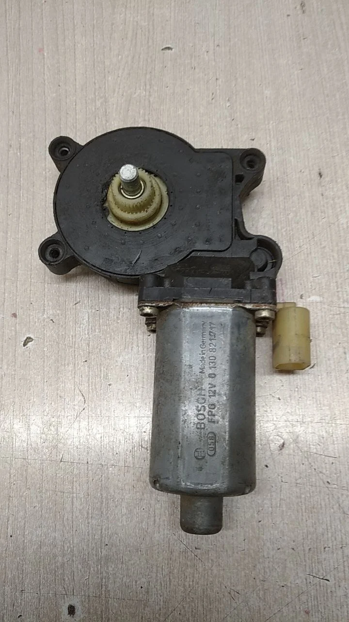 [Б/У] Моторчик стеклоподъемника BMW [Код: 00687804 ]