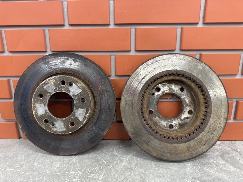 Диски тормозные комплект Kia Cerato 2011 517121M000 TD 1.6 G4FC, передние