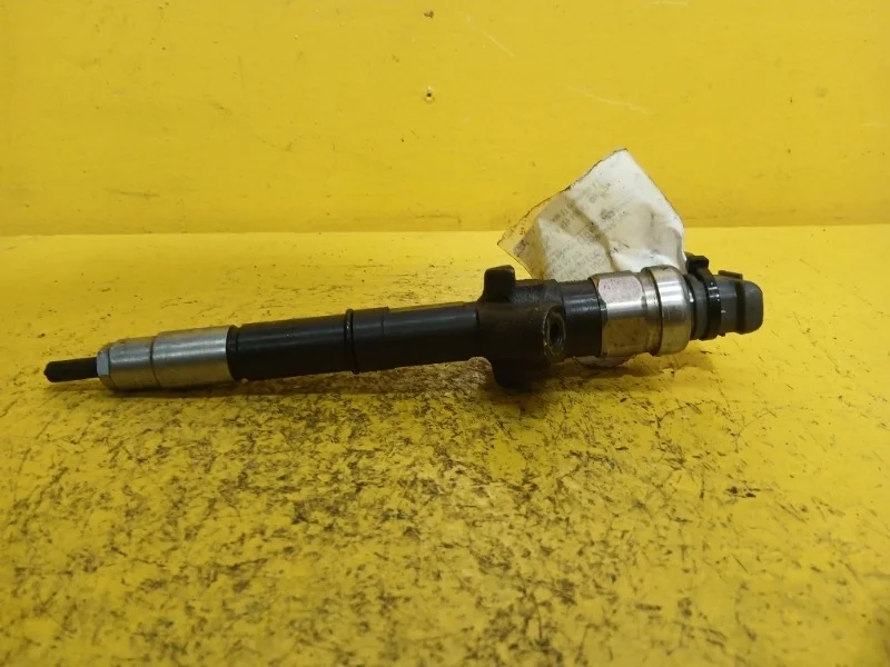 Форсунка топливная Nissan Navara, Pathfinder 2005-2014