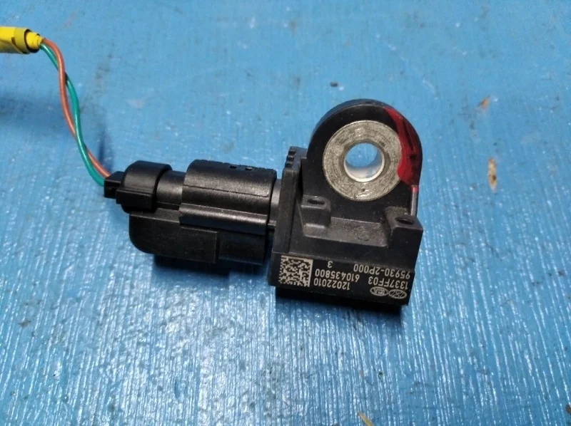 Датчик удара Kia Sorento 2 2009-2012