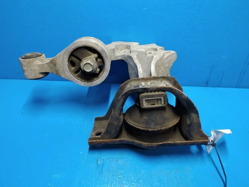 Опора двигателя Nissan X-Trail T31 2007-2014