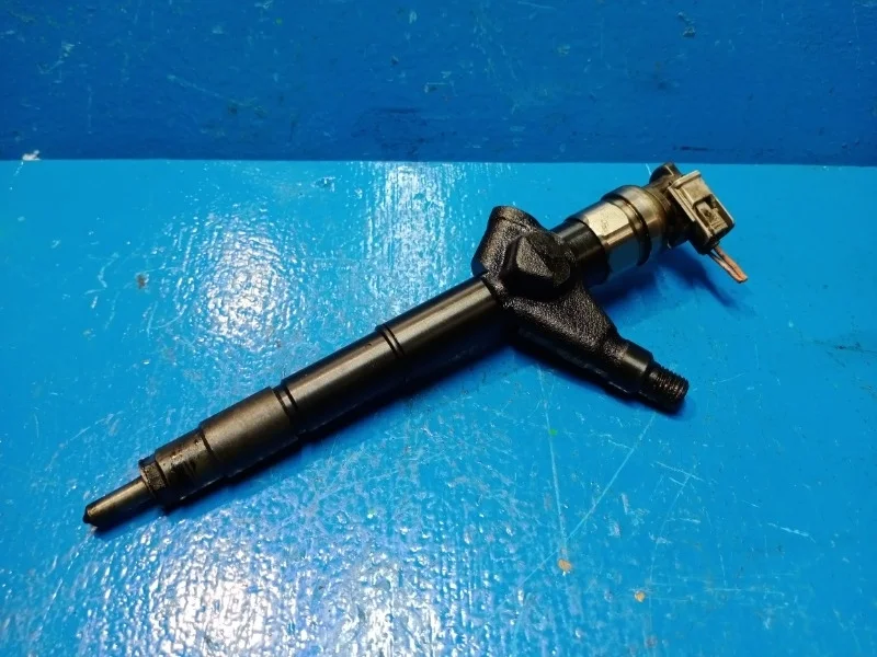 Форсунка топливная Nissan Navara, Pathfinder 2005-2014
