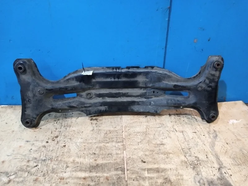 Подрамник Toyota Camry XV30 2000-2005