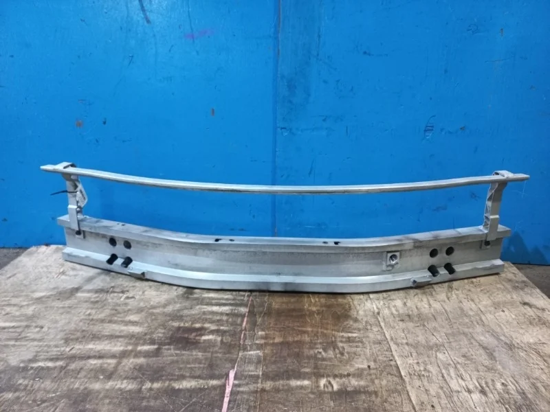 Усилитель бампера Infiniti M 2010-2014