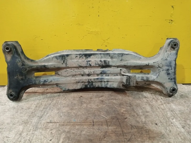 Подрамник Toyota Camry XV30 2000-2005