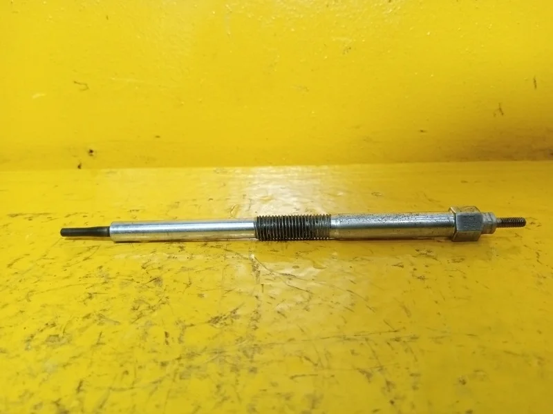 Свеча накаливания Nissan Pathfinder 2005-2009