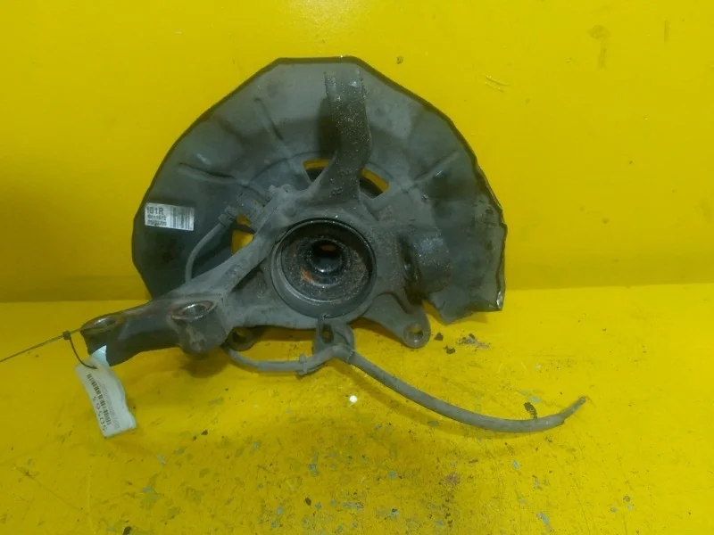 Кулак поворотный Toyota Camry XV40 2006-2011