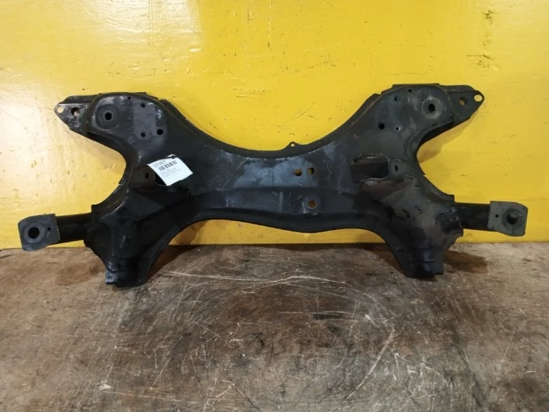 Подрамник Toyota RAV4 XA20 2000-2005