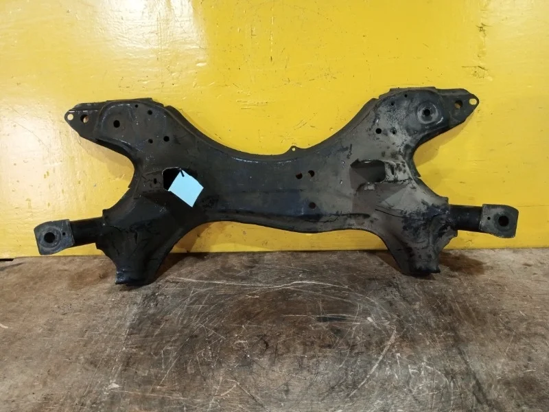 Подрамник Toyota RAV4 XA20 2000-2005
